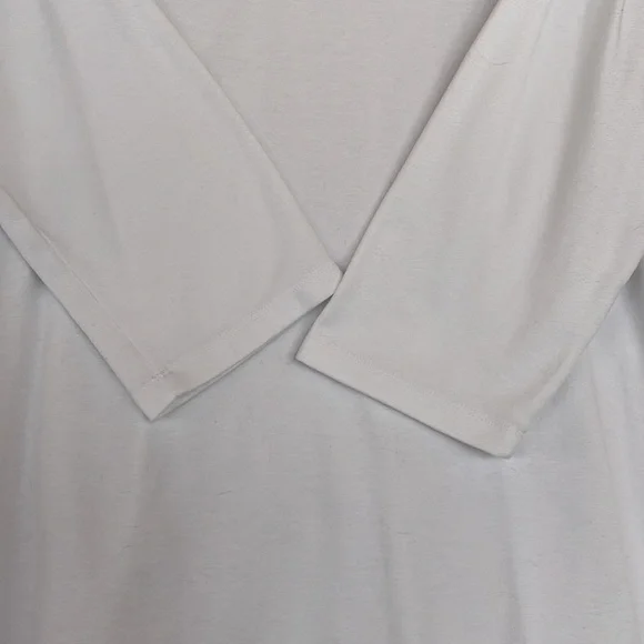 Vicki Wayne 3/4 Sleeve V-Neck White Tee Shirt. size Large. - Picture 5 of 6